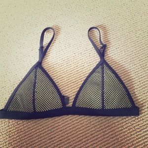 Authentic triangl top