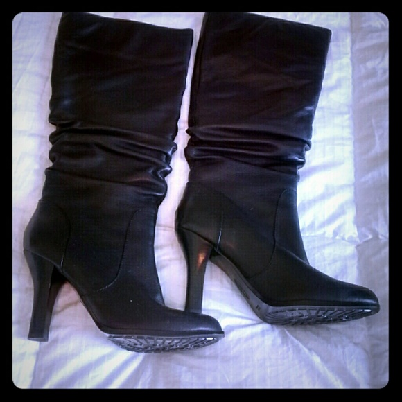 Sofft high leather black boots