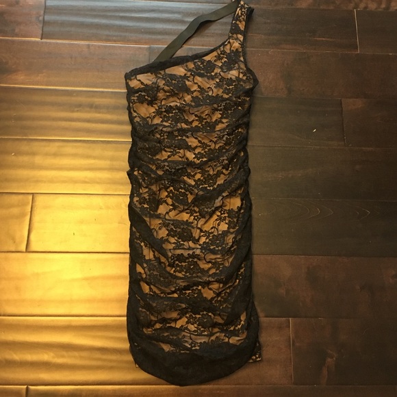 Nude & Black lace one shoulder bodycon dress small