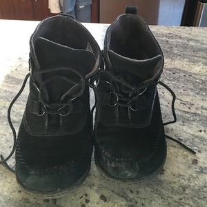 Black Sorel short boots