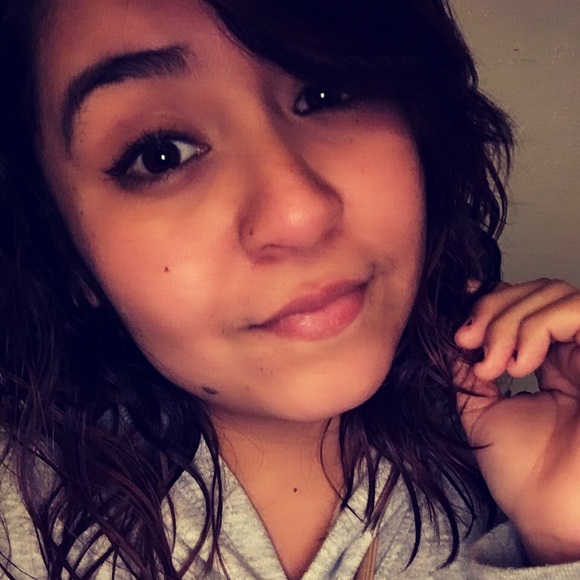 Meet your Posher, Griselda - Picture 1 of 1