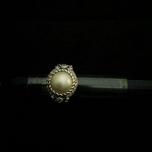 Judith Ripka White Mabe Pearl Ring