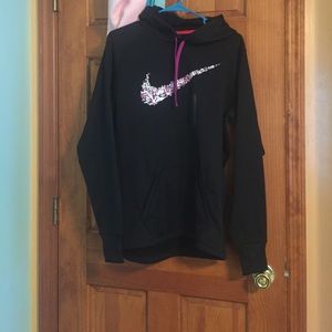 Black nike sweatshirt size medium!