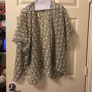 NWOT - floral kimono