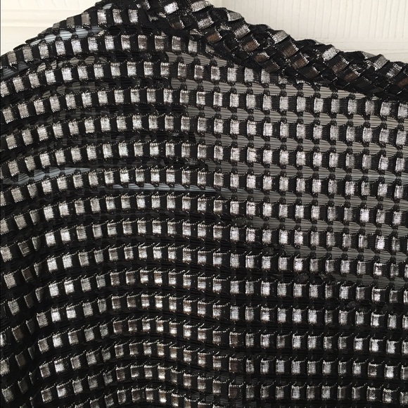 Lumiere Metallic Texture Top - Picture 3 of 3