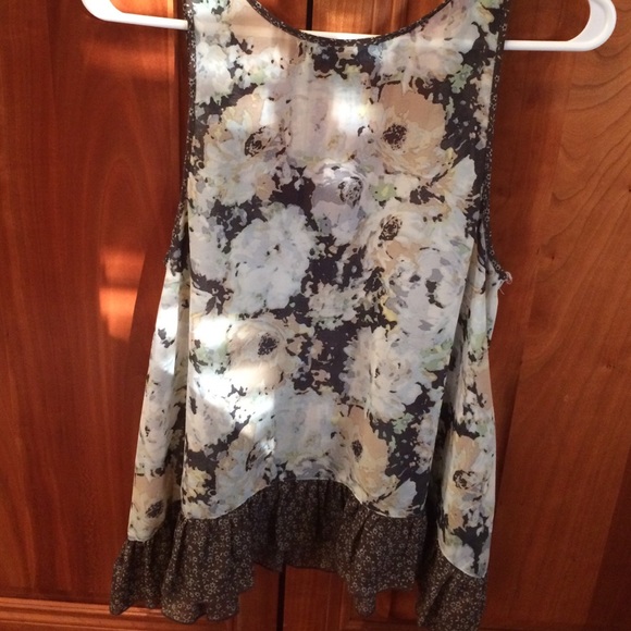 Sleeveless floral print blouse - Picture 4 of 4