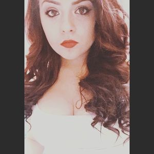 Meet your Posher, Tiffany