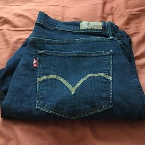Levis jeans 512 size 32