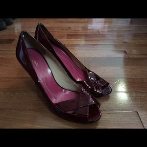 Kate Spade size 8 burgundy patent leather heels