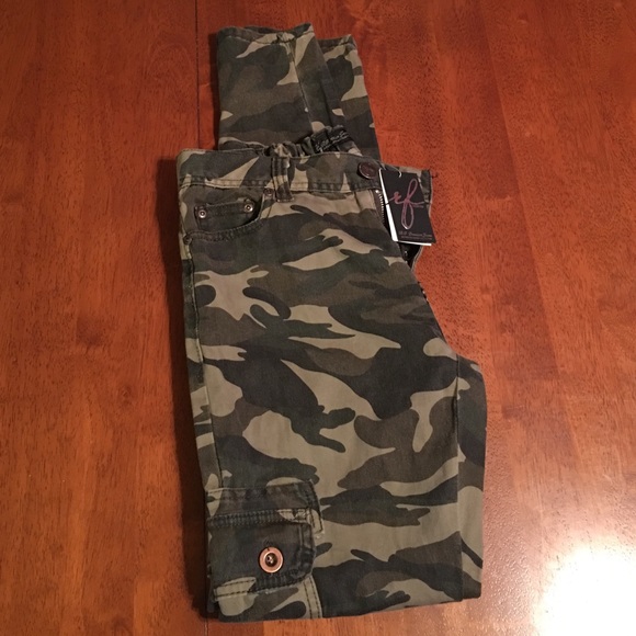 Camo jogger Jeans new