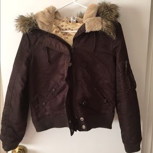 Cropped bomber jacket