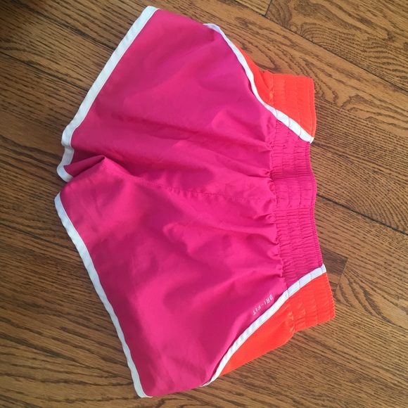 Sports shorts - Picture 2 of 2