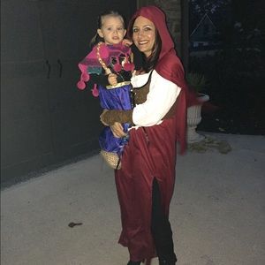 Meet your Posher, Holly