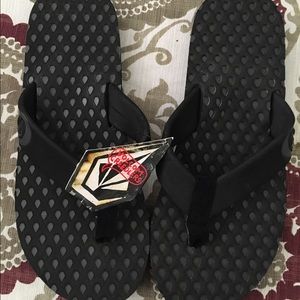 Brand New Volcom Creedlers Flip Flops ( Men)