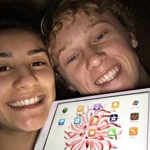 Meet your Posher, Chloe