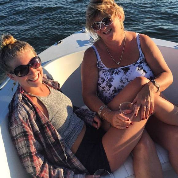 Meet your Posher, Hailey