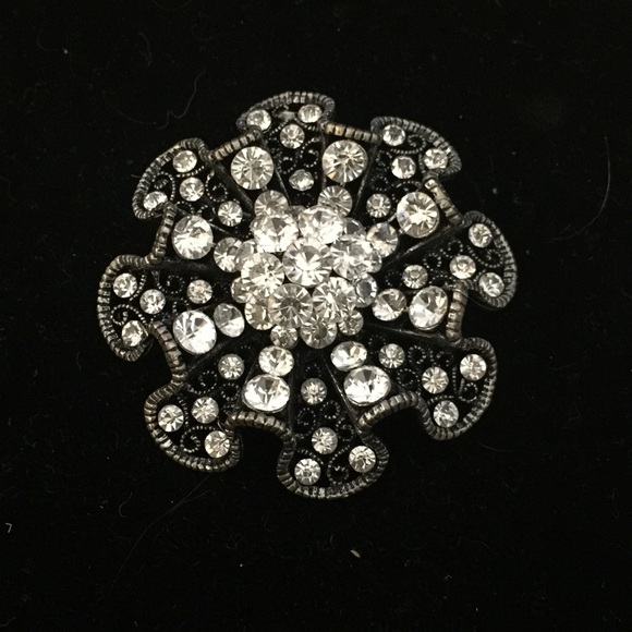 PREMIER DESIGNS - Ruffles pin/ slider