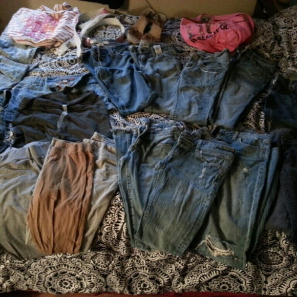 Jeans - shorts-bags - belts