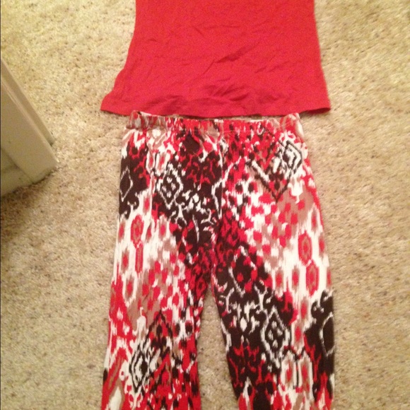 Leggings and tank top.
