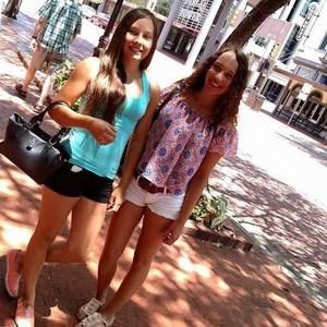 Meet your Posher, Mona