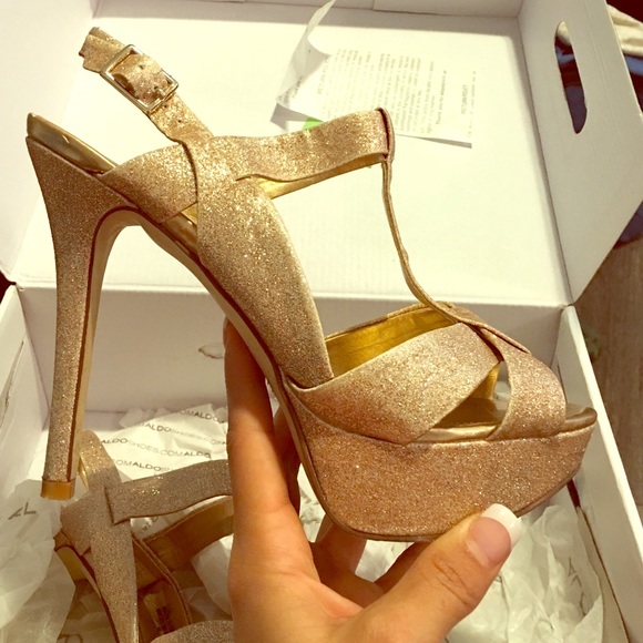 Aldo's Heister Gold Glittered Heels
