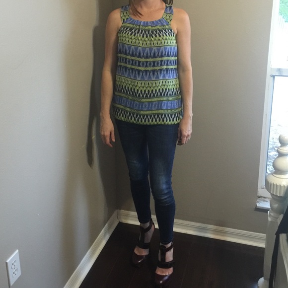 Cute design sleeveless blouse - BCX