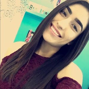 Meet your Posher, Michaela