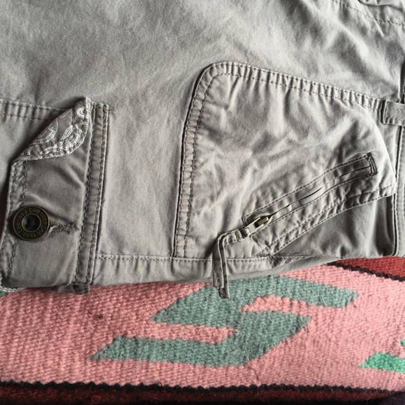 Capri's - Picture 3 of 4