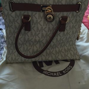 Michael Khors Purse