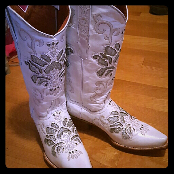 Cowboy Pro Shoes - White Cowgirl Boots