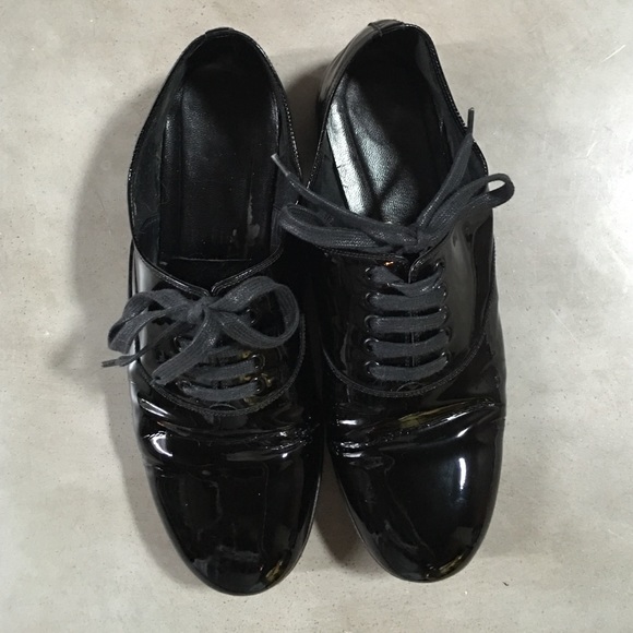 Auth Christian Louboutin Lace Up Flats