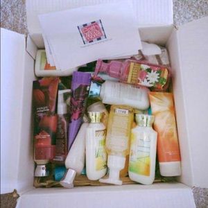BATH & BODY WORKS BUNDLES