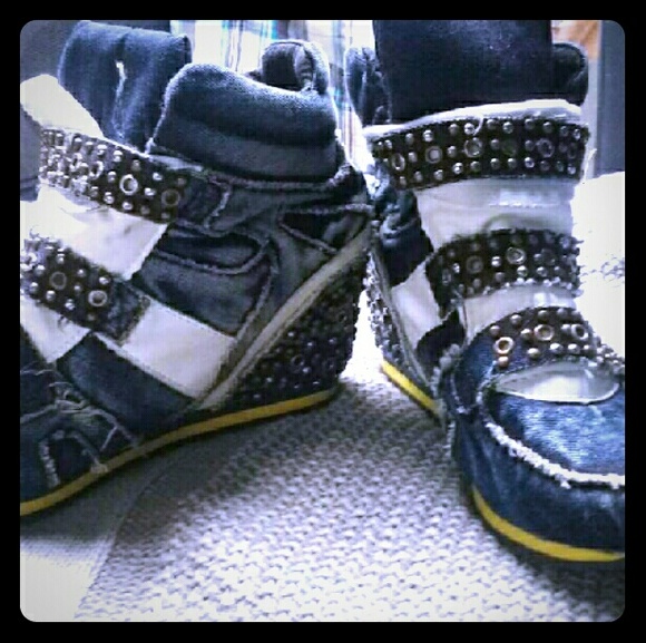 Denim wedges