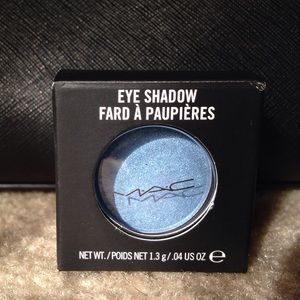 MAC Eye Shadow. Moon's reflection.