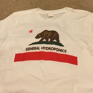 Cali bear tee