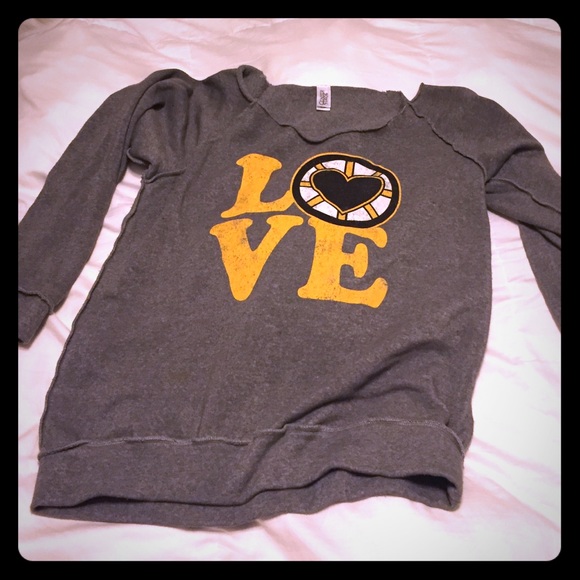 Bruins sweatshirt