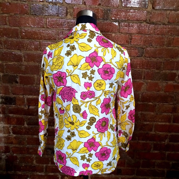 Vintage Tops - HALF OFF SALE | Vintage Floral Top Vintage Tops - HALF OFF SALE | Vintage Floral Top