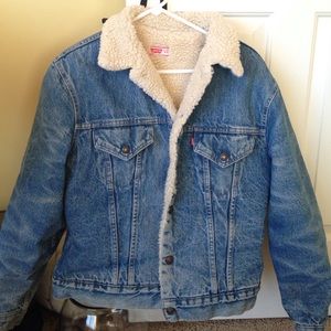 vintage fur lined Levi's denim jacket