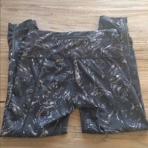 Lululemon Runday Crop Size 6