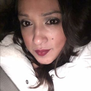 Meet your Posher, Vanessa