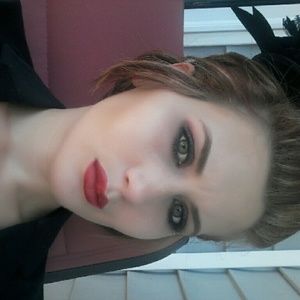 Meet your Posher, Kaitlyn