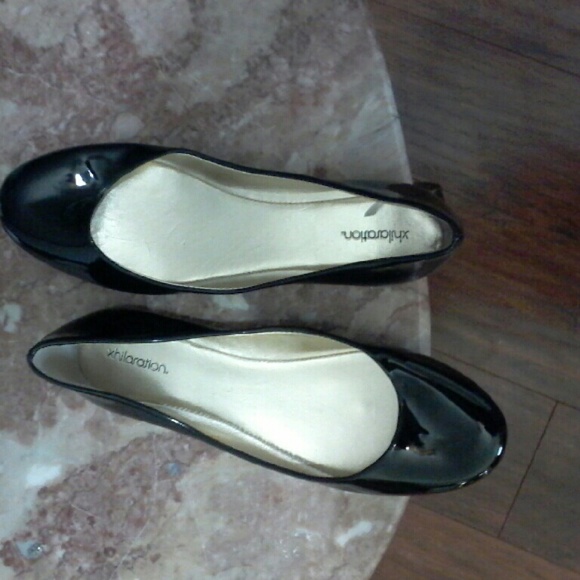 Flats - Picture 1 of 4