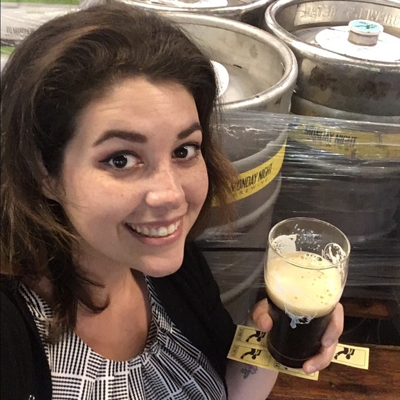 Meet your Posher, Maria - Picture 2 of 2