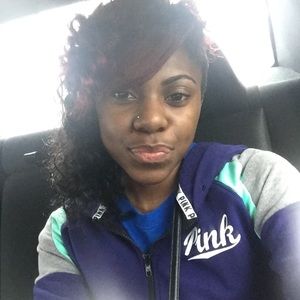 Meet your Posher, Deshanda