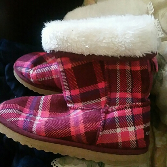 Aeropostale Womens Faux Fur Lined Comfort Boots