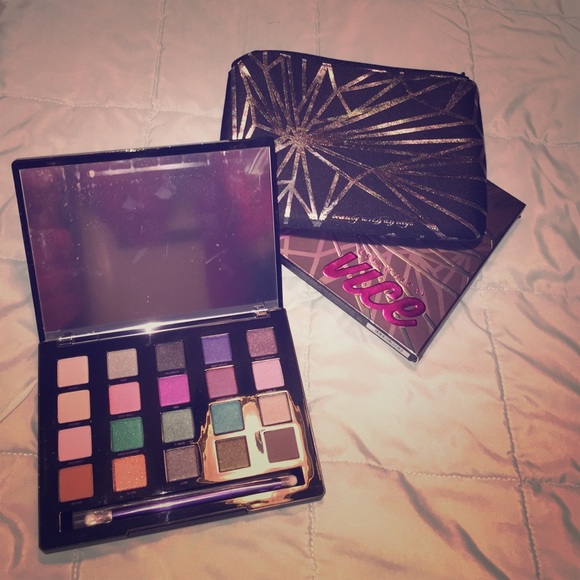Urban decay vice eyeshadow pallet