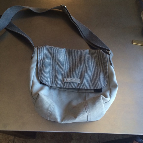 Timbuk2 cross body bag.