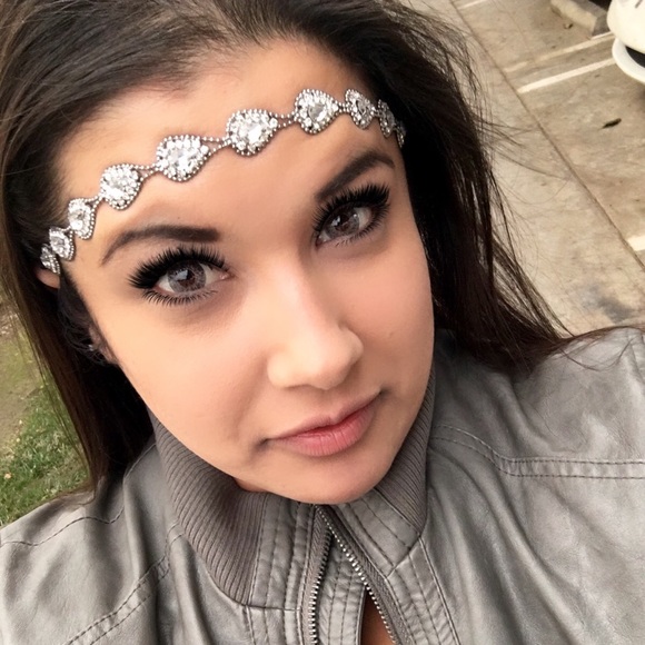 Meet your Posher, Mikki - Picture 1 of 4