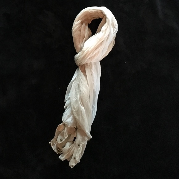 Scarf - Picture 1 of 2
