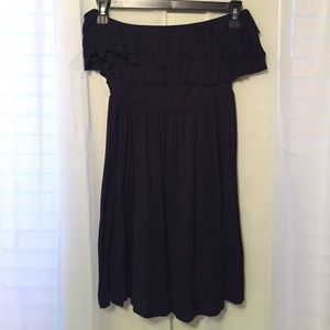 Short black dress, strapless